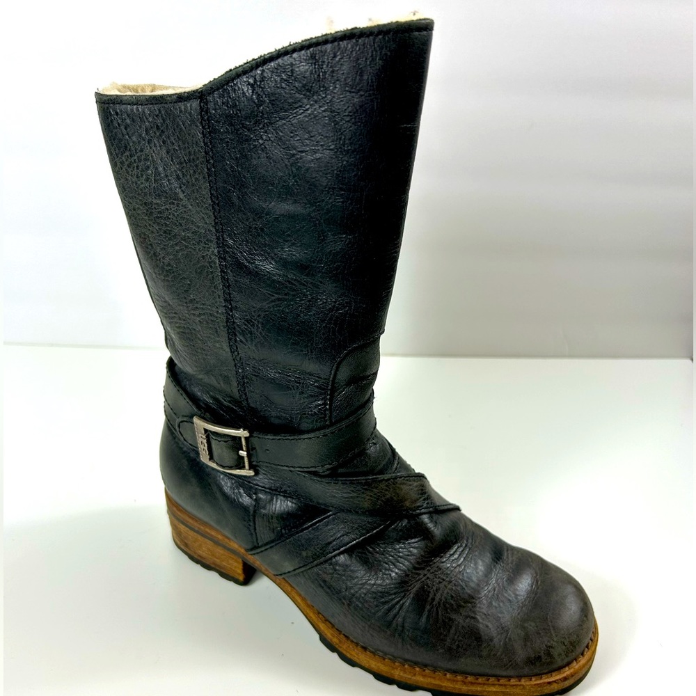 Ugg Women Waverly Black Shearling Lined Boots, Size 6